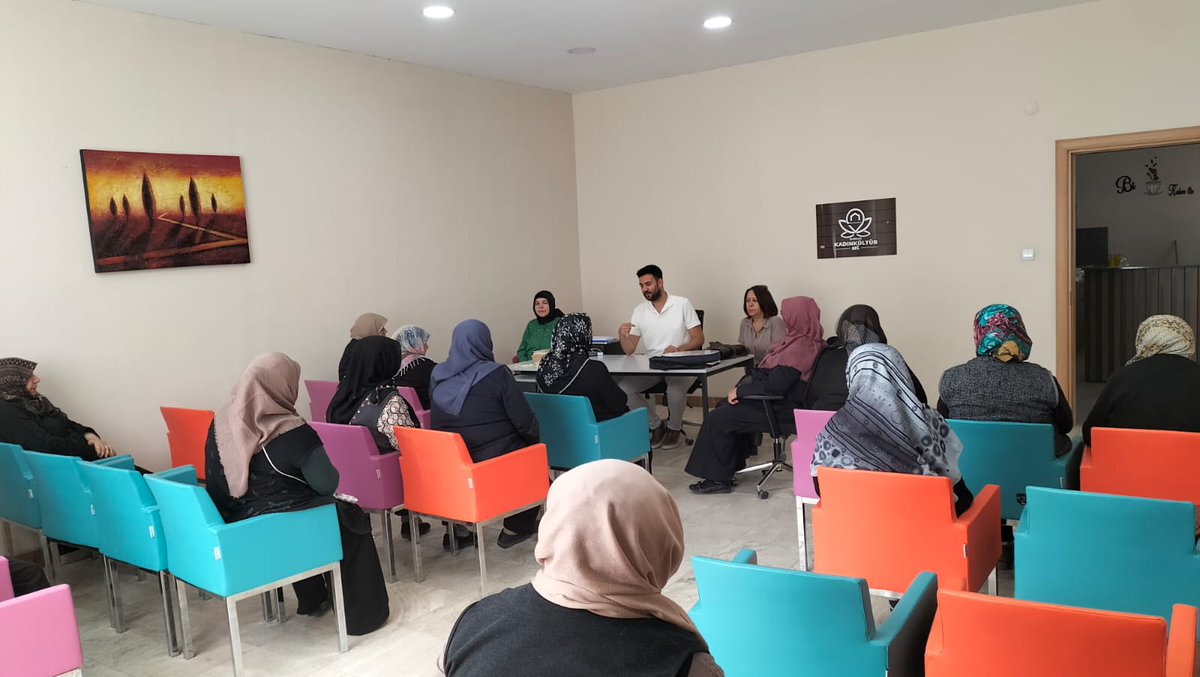 Kadın Kültür Evimizde bu hafta İlçe Sağlık Müdürlüğü personellerimiz tarafından "Kırım Kongo Kanamalı Ateşi" ve "Diyabet" konulu seminerler gerçekleştirildi. <a href="/osmanerenbilici/">Osman Eren Bilici</a> <a href="/serkankoyuncu03/">Serkan Koyuncu🇹🇷</a> <a href="/afyonkulturevi/">Afyonkarahisar Kadın Kültür Evleri</a>