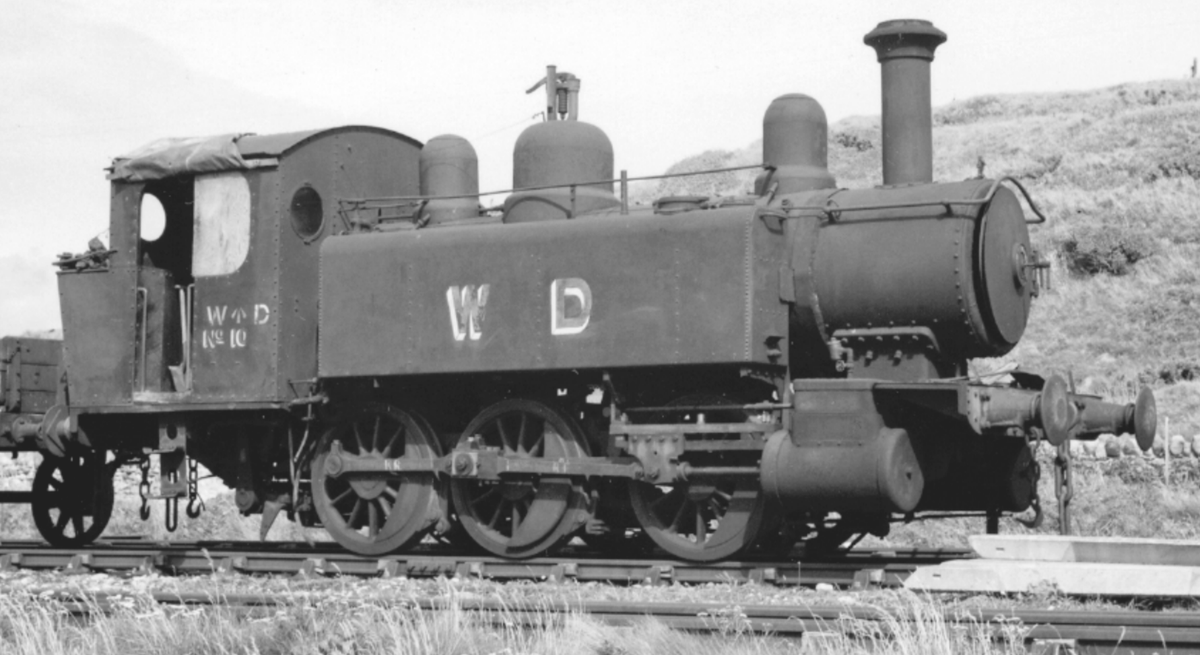 Tapia1Jose's tweet photo. My Own Take: Bash &amp; Dash Are No Longer Based On Bear Harbor Lumber Company No. 1 But They Are Now Based On Baldwin Class 6-26-D Pannier Tank! , As For Ferdinand, He Is Now A Midland Railway 2501 2-6-0 Mogul Tender Engine and No Longer A Climax C Geared Locomotive. https://t.co/Yhd5DJg6uh