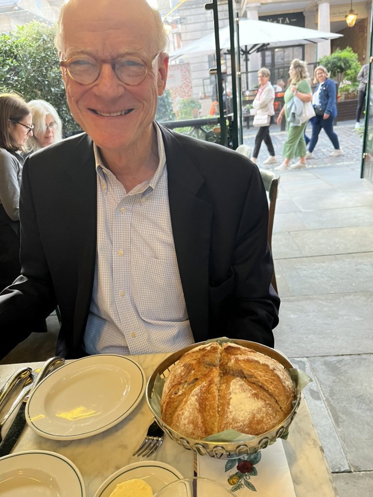 My friend @WilliamCHubbard asked for a roll … they brought a loaf … we may looking at feeding 5,000 … just need some fish … @PGVanceII @IvyMarketGrill