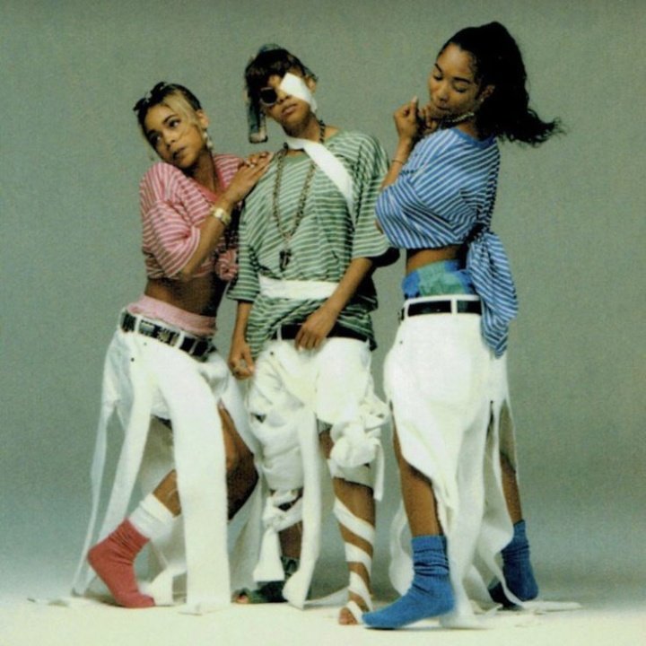 TLC Being Fashion Icons A Very Important 🧵: