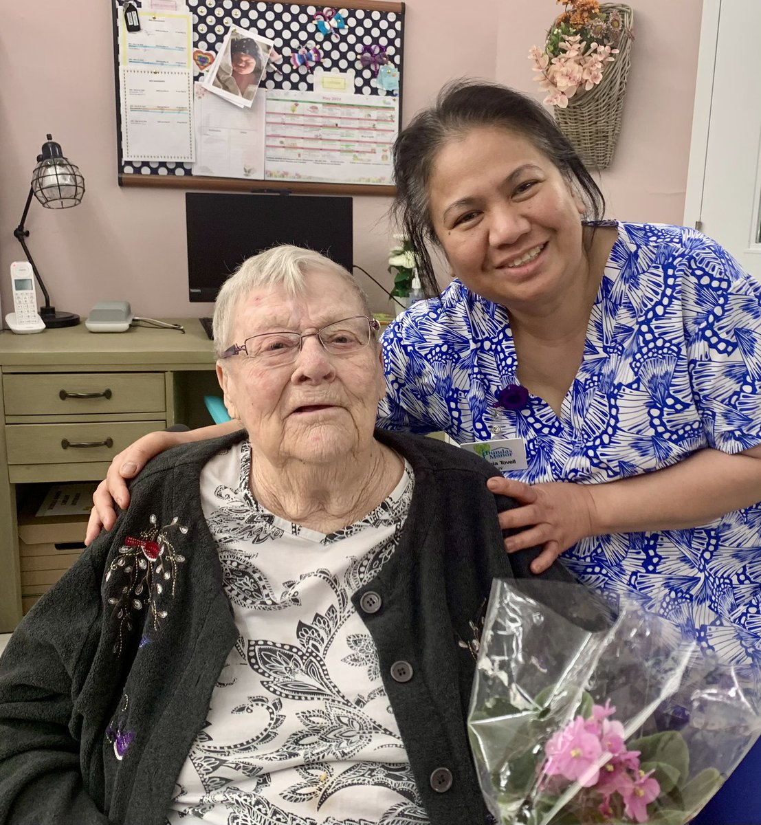 Our PSW Virginia presented resident Shirley with flowers 💐 to celebrate her career as a PSW   #PSWDay 💙💚