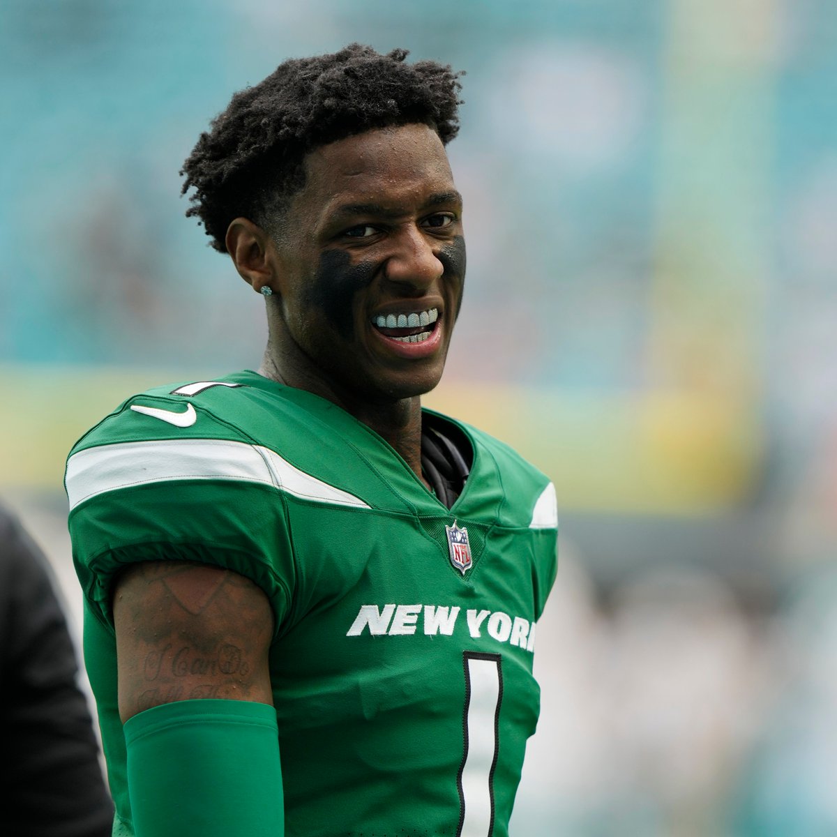 DAMN: Sauce Gardner and the #Jets are gonna be forced to shutdown some elite WRs this season. Brandon Aiyuk, Deebo Samuel (Week 1) DeAndre Hopkins, Calvin Ridley (Week 2) Courtland Sutton (Week 3) Justin Jefferson (Week 5) George Pickens (Week 7) Stefon Diggs, Nico Collins (Week