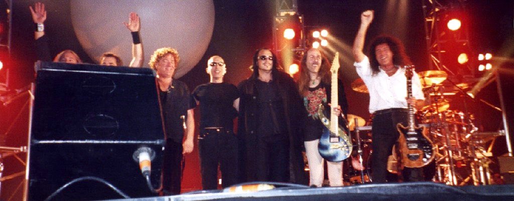 #OTD on 19/05/1998. #BrianMay played with #JoeSatriani, #MichaelSchenker, #UliJonRoth and others musicians at the Wembley Arena in London, UK.