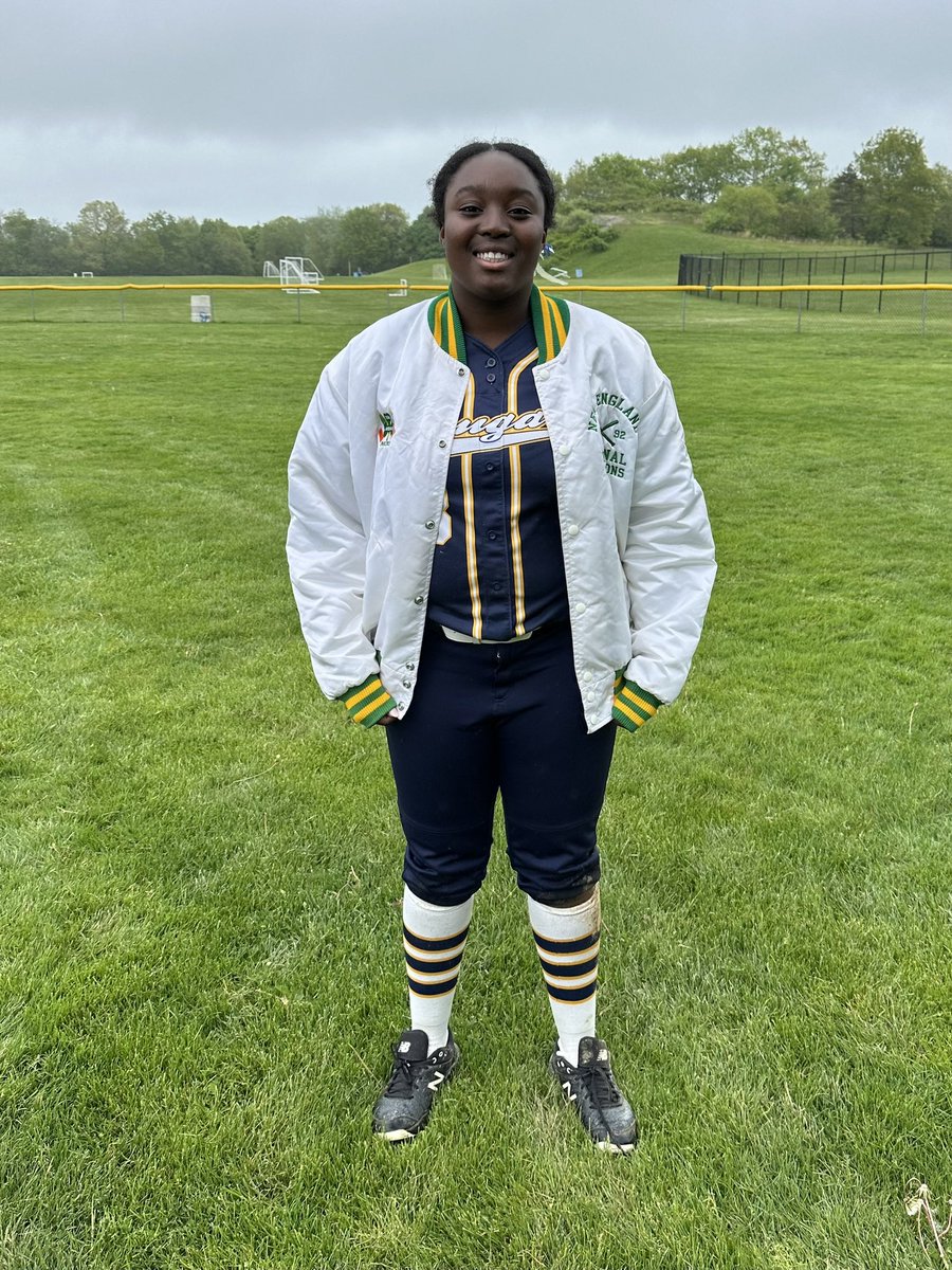 FINAL:AC15Fenwick4.Cougs3and2on theweek. JRRileyRose 3/3 SRLucy Hogan3/4. SOAnnieDriscoll3/5. SR AddisonO’Donovan 2/4. SRJacquiMurdock fantastic in the circle today. Jacket to SRKimRousseau stellar base running3 runs scored! <a href="/GlobeSchools/">Boston Globe Schools</a> <a href="/camkerry7/">Cam Kerry</a> <a href="/BostonHeraldHS/">Danny Ventura</a> <a href="/AC_Athletics/">Arlington Catholic Cougars Athletics</a>