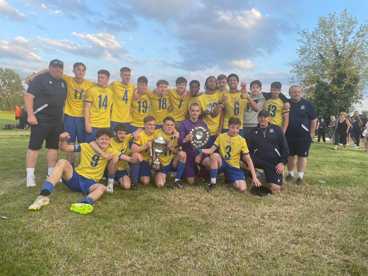 Why just win one trophy when you can have two??!!! Huge congratulations to our u17s 👏🏻👏🏻👏🏻💛💙