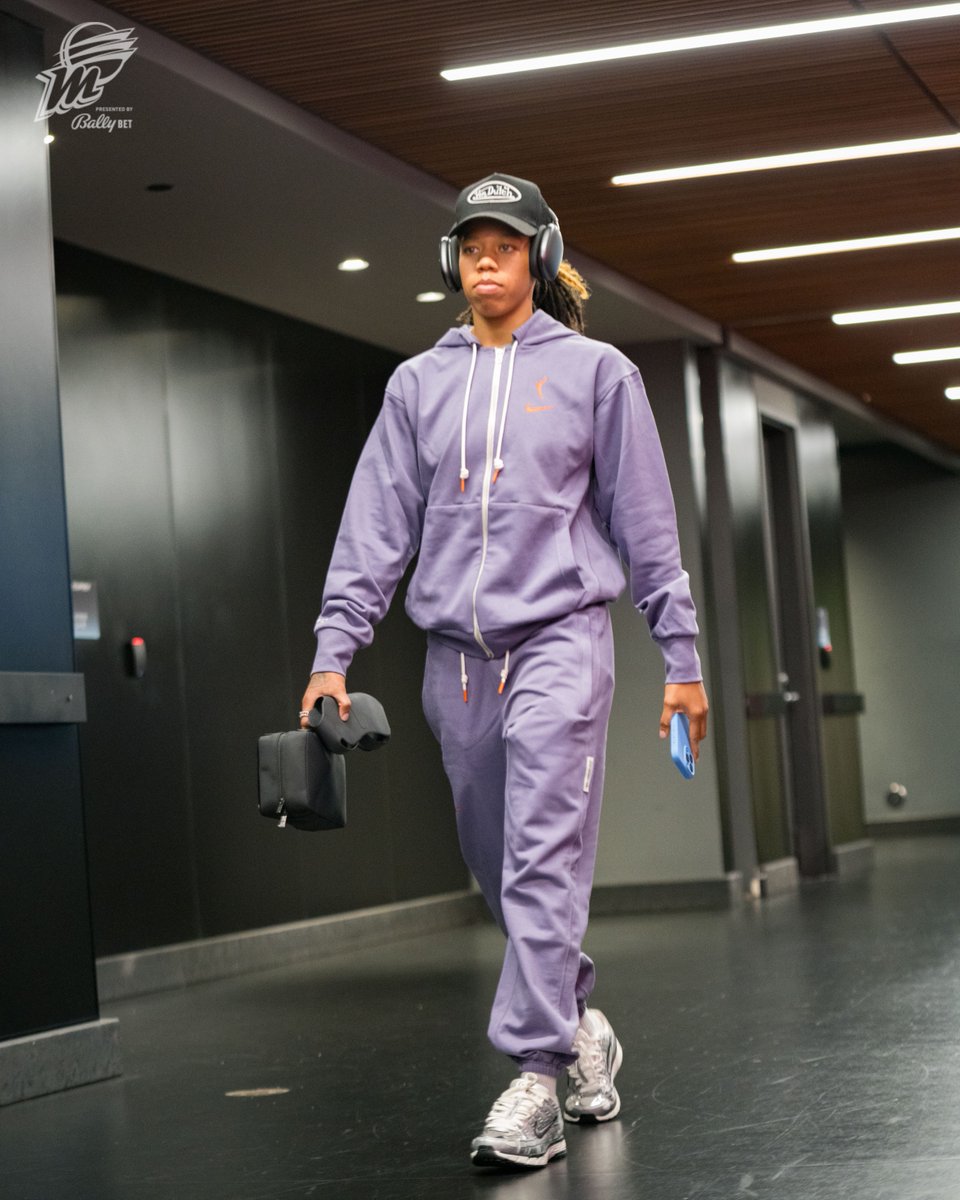 power to the lilac purple sweatsuit.

Sentral | #ValleyTogether