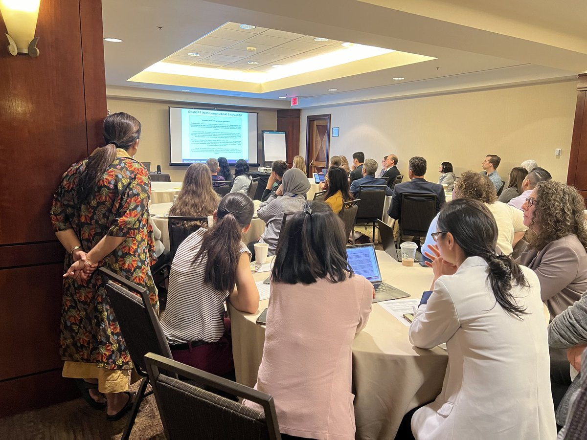Standing room only at the Leveraging Artificial Intelligence Technology in Family Medicine Residency Assessment and Evaluation session. #STFM #AI #TechnologyAndFuture #familymed #AN24