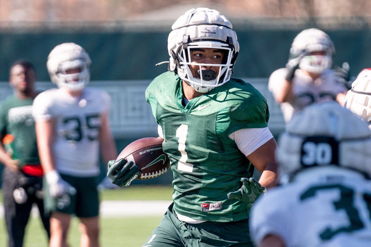 BOOM! 
Michigan State tailback Jaren Mangham has committed to the #Gophers! 

He has one year left of eligibility and brings experience to Minnesota! 

gopherhole.com/boards/threads…