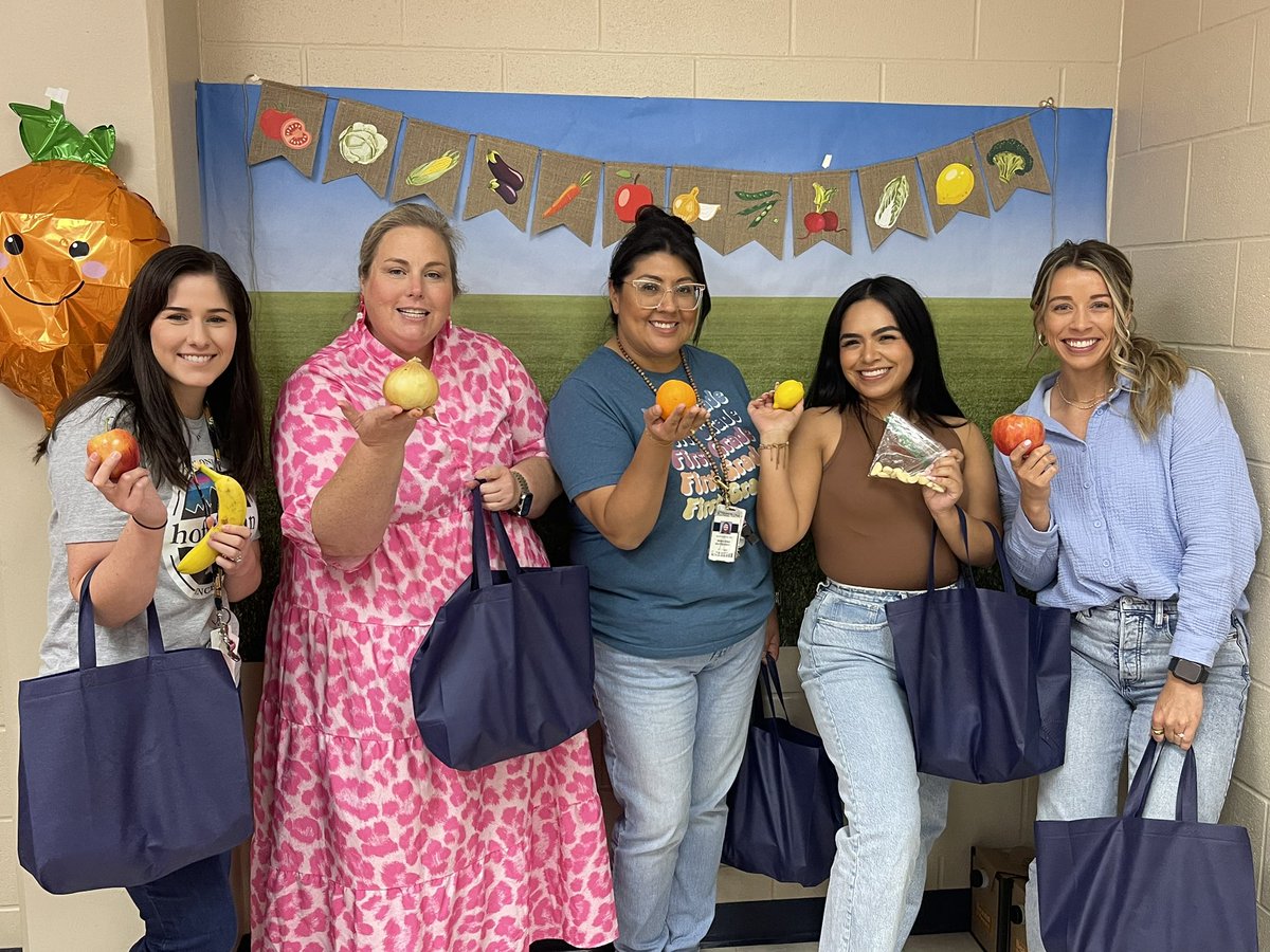 Hoffmann Elementary (@nisdhoffmann) on Twitter photo The <a href="/NISDHoffmann/">Hoffmann Elementary</a> Farmers Market is open! We’re celebrating the cream of the crop, our Teachers and Staff. 🍅🌽🍊🍒 The <a href="/NISDHoffmann/">Hoffmann Elementary</a> Farmers Market is open! We’re celebrating the cream of the crop, our Teachers and Staff. 🍅🌽🍊🍒