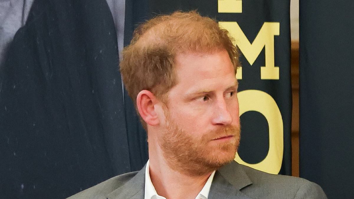 I’m shedding one tear from my left eye for this #DumbPrince who has ruined his own life FOREVER. Marrying #MeghanMarkleAmericanPsycho,  having two fake kids and cutting off his family has sealed his fate. There’s no happy ending for him and he knows it. #SussexBabyScam #MARKLED