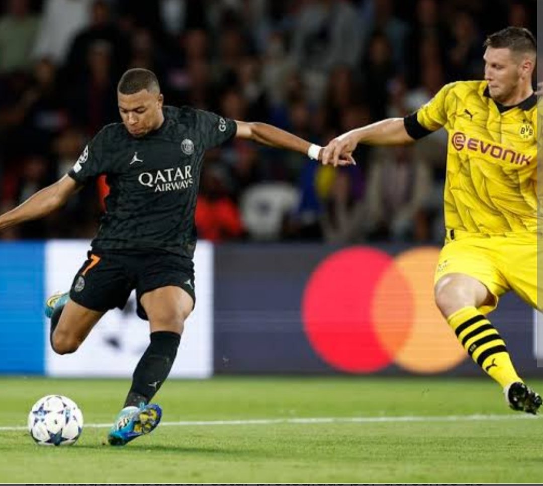 El ⚽ en la #UCL Hoy en el Parque de los Principes @PSG_espanol no pudo ante un @BVB que planteó una gran estrategia sin imaginar que los postes serian nuevamente sus aliados. 1 gol mas de los Alemanes dilapidó las aspiraciones de Mbapeé y todo el grupo. @jbvalder @rgonzall