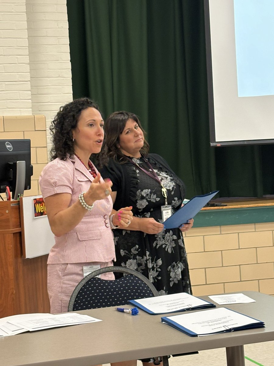 We welcomed new teachers this evening with our annual open contract signing event!  #JoinFRED