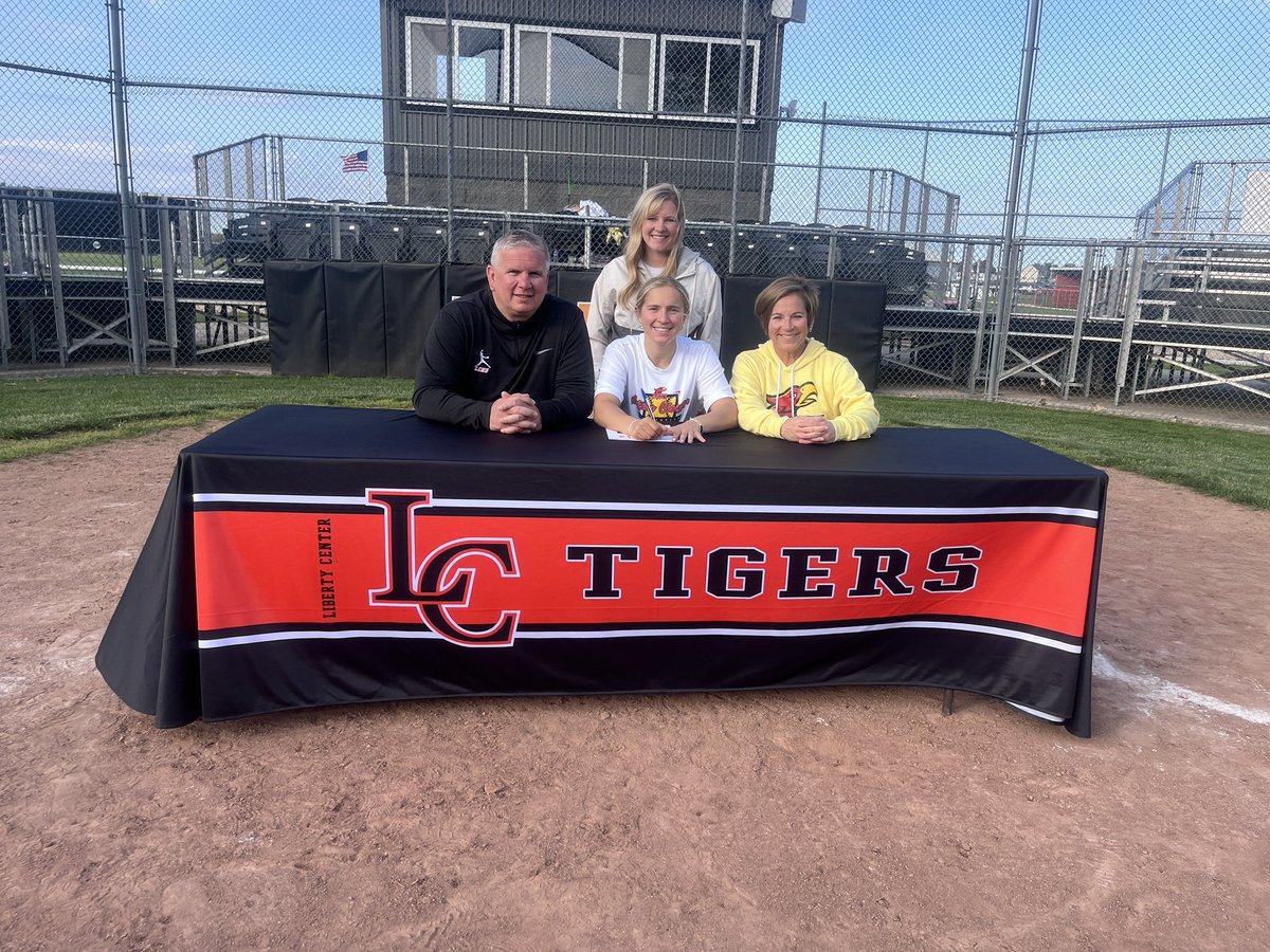 Congratulations to LC Senior, Bea Barrett who signed her letter of intent to continue her softball career at Arizona Christian University! #GoTigers