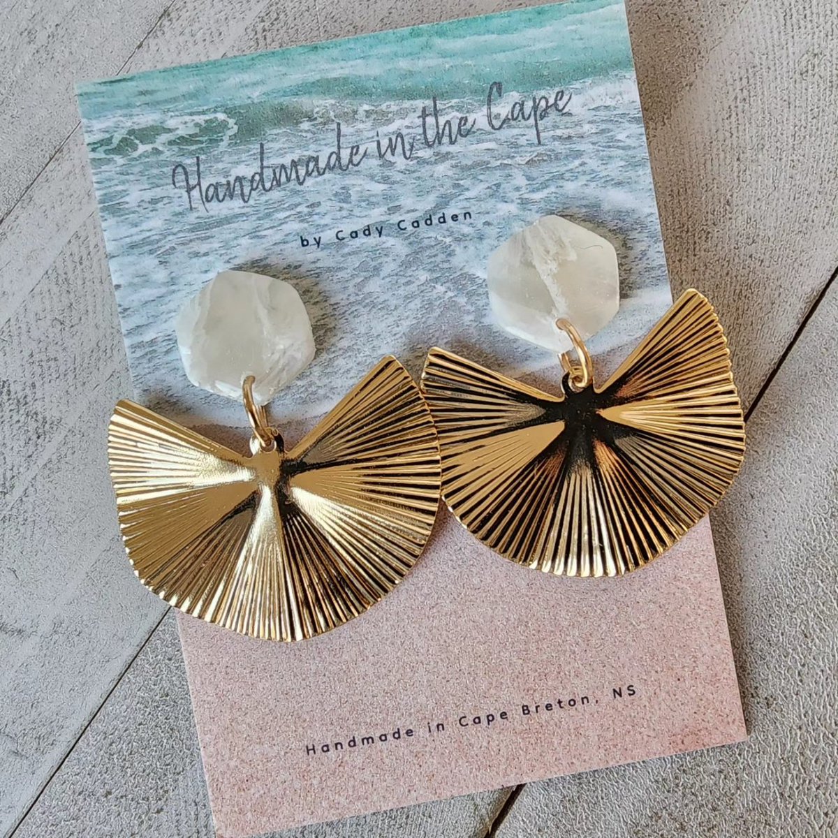 cady_cadden's tweet photo. New creations 🐚🤍✨️ @handmadeinthecape on Instagram 
I offer free shipping within Canada 🇨🇦 https://t.co/Bn1N73PcuE