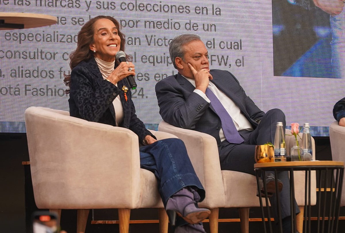 Ayer se realizó la rueda de prensa del #BOGFW2024, espacio en el que se conocieron detalles de la 7ma edición de esta plataforma de negocios y moda, en la cual convocamos compradores internacionales para que conozcan lo mejor de la oferta de #ElPaísDeLaBelleza 🇨🇴.