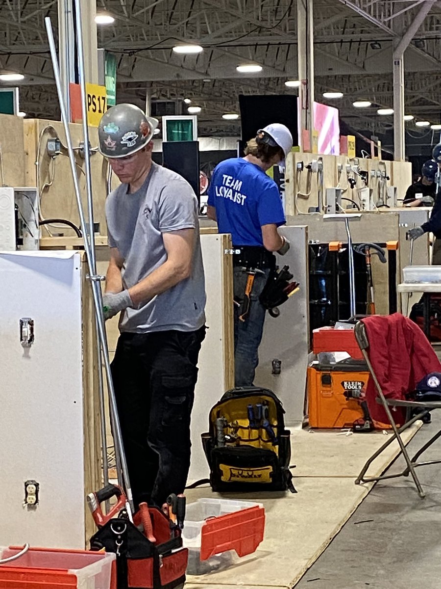 Don’t let the BLUE SHIRT fool you! That’s @alcdsb student - Billy B from @StTSecondary competing as a Loyalist College participant (using his Dual Credit student status) in today’s electrical competition.