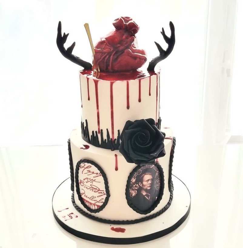 HANNIBAL inspired cake by Bake Me Elegant 
#GhastlyGastronomy 

instagram.com/p/CWk-Cguo8JU/…