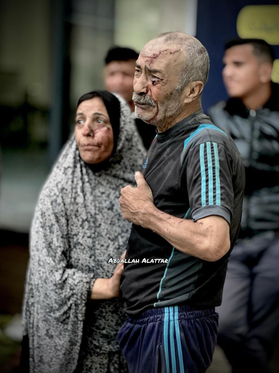 iM0hay's tweet image. &quot;From bidding farewell to the victims of #Israeli aggression on civilians in #Rafah... a heart-wrenching image. No words can capture the pain of innocent lives lost to senseless violence. Let their memory fuel our resolve for justice and peace. #EndIsraeliAggression&quot;