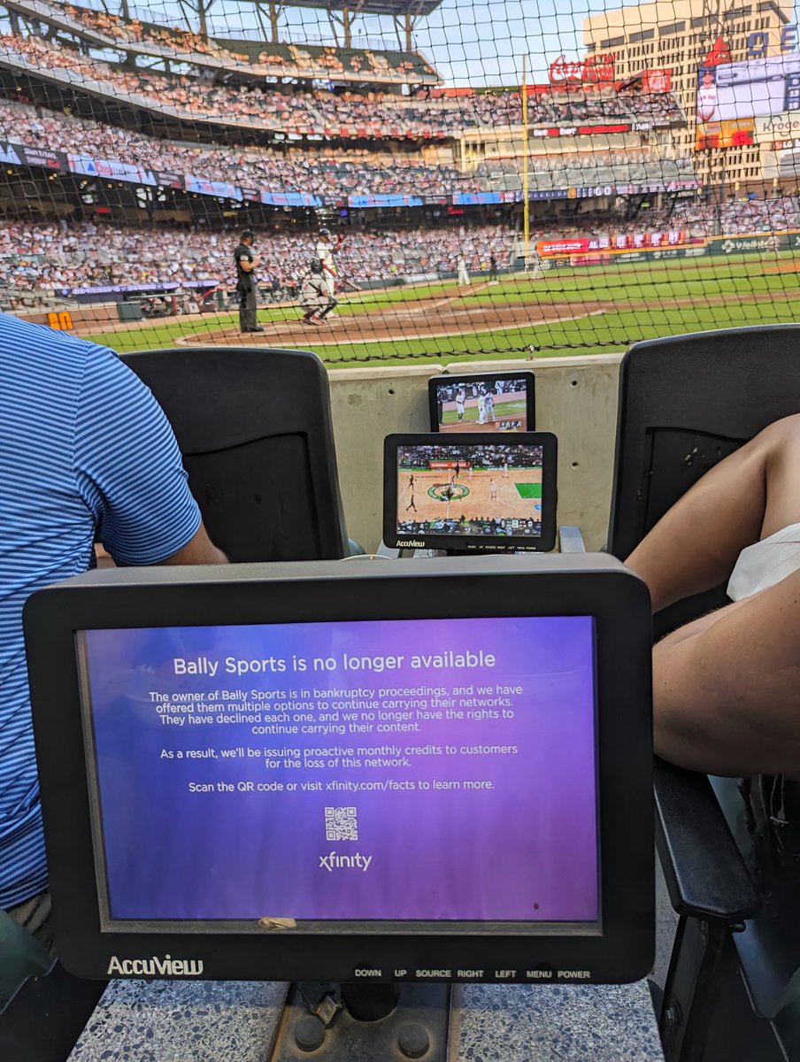 AdamATLien's tweet image. can't even watch the Braves game at the Braves game 😔