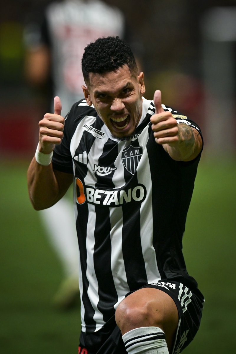 Avisa que o homem flechou mais uma vez! Paulinho é uma máquina de gols! 🏹

📸Pedro Vilela/Getty Images

#AtleticoMG