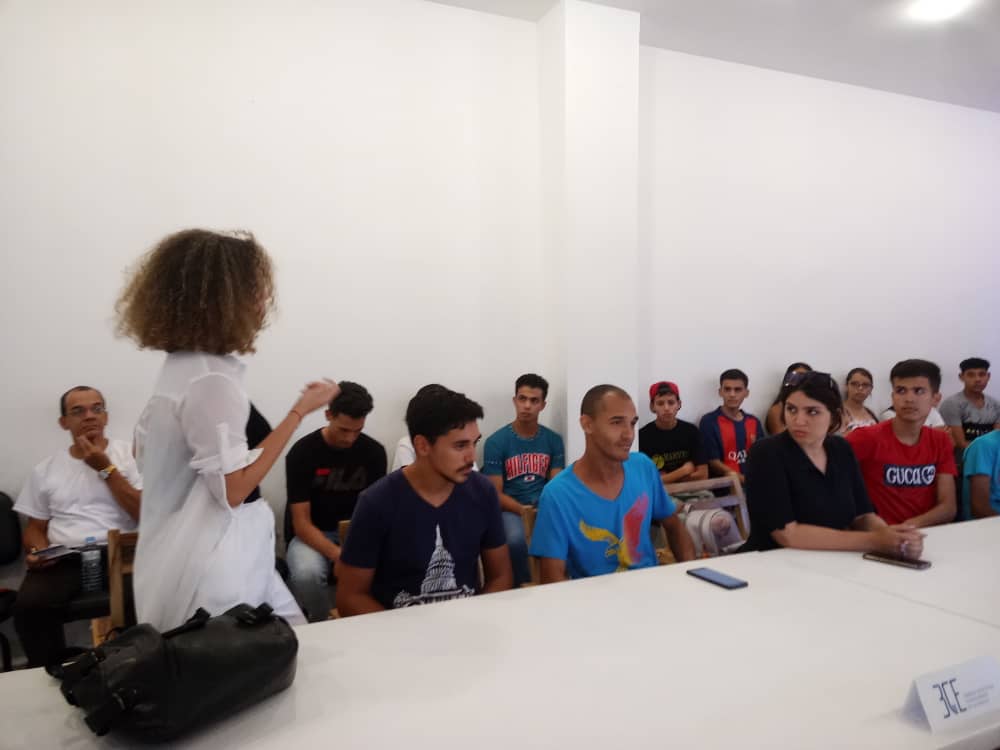 Agradecida de compartir, hoy, con los participantes de la 2da Edición del Concurso #MiIdea3C, del Campamento de Innovación 3CE, en el @PCTHabana_3CE. Los estudiantes presentaron con mucha creatividad sus proyectos e ideas, fue un excelente y emotivo encuentro. #Cuba