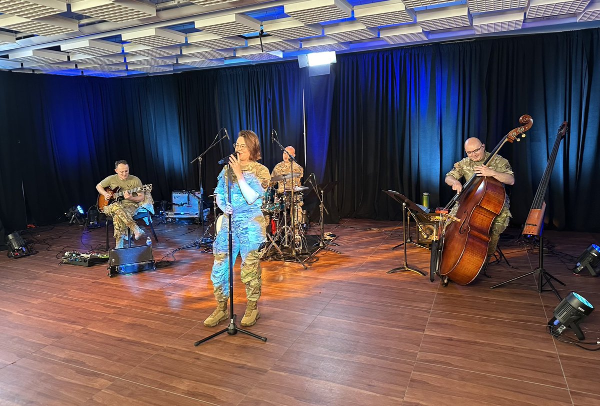 USAF Band of Mid-America tweet media