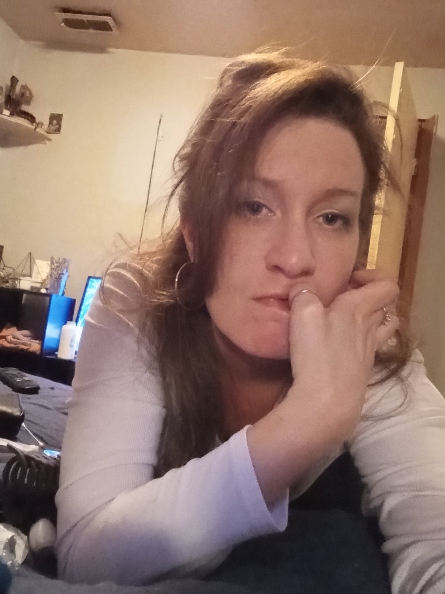 Raebie1674's tweet photo. Tried to get in on only fans and was denied. This is a new lowm https://t.co/MQKiFw9Zdu