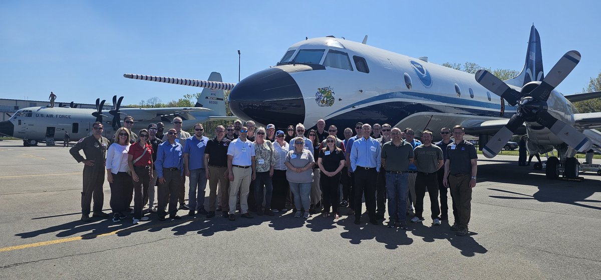 Thank you to the staff of @NWSAlbany , @NWSBinghamton, @NWSNERFC, & @NWSEastern for putting on a great event today for the Hurricane Awareness Tour at @AlbanyAirport--and ordering up perfect weather! See you soon Norfolk!