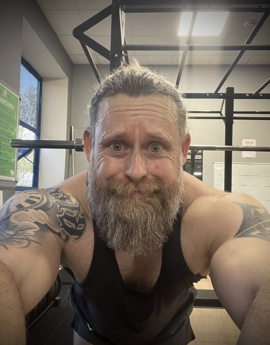 Suns out and the gym is empty 🤙🤙