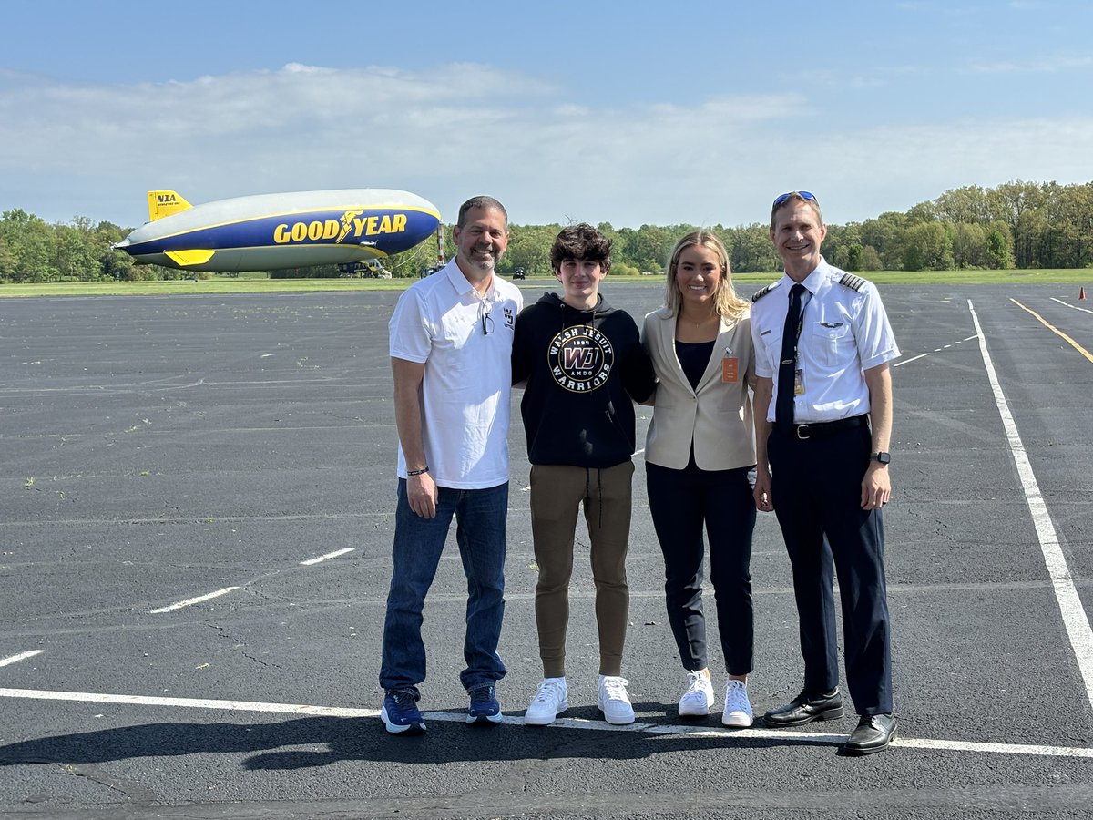 My office today with 2 spectacular Warriors, @natalie_susa and @ItsmeJay2408 @GoodyearBlimp @goodyear