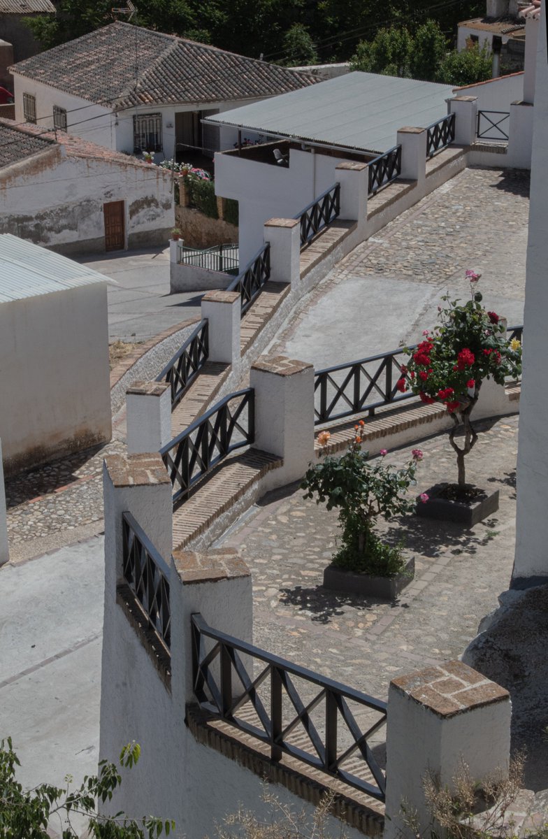 a veces una side bitch ni si quiera es una side bitch, sino el bello municipio de guadix, granada