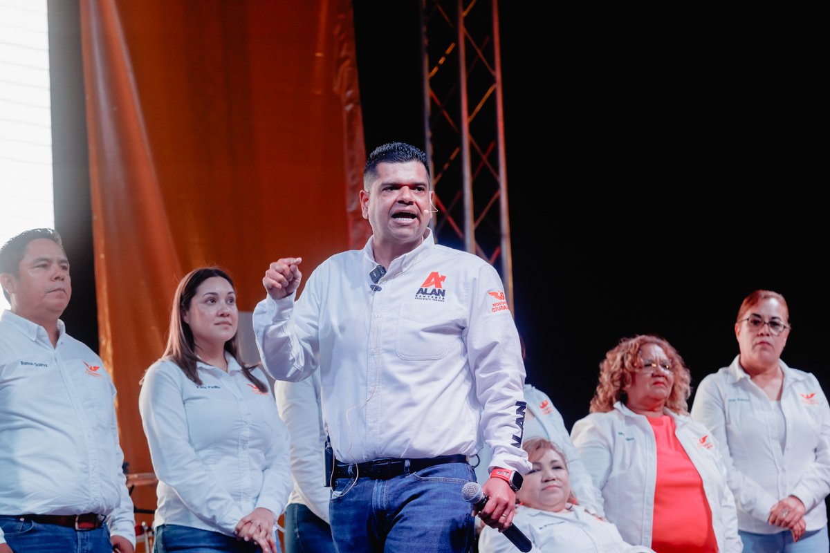 AlanRenteriaM's tweet photo. Esperanza, emoción y una nueva fuerza se alzó este domingo junto con la ola naranja para decir bien fuerte y claro que en #Peñasco los ciudadanos ya decidimos que sí queremos lo nuevo. El 2 de junio vamos a liberarnos de los de siempre. #LoNuevoLoVale #AlanPresidente #MC #Peñasco https://t.co/Op7BzHxtd3