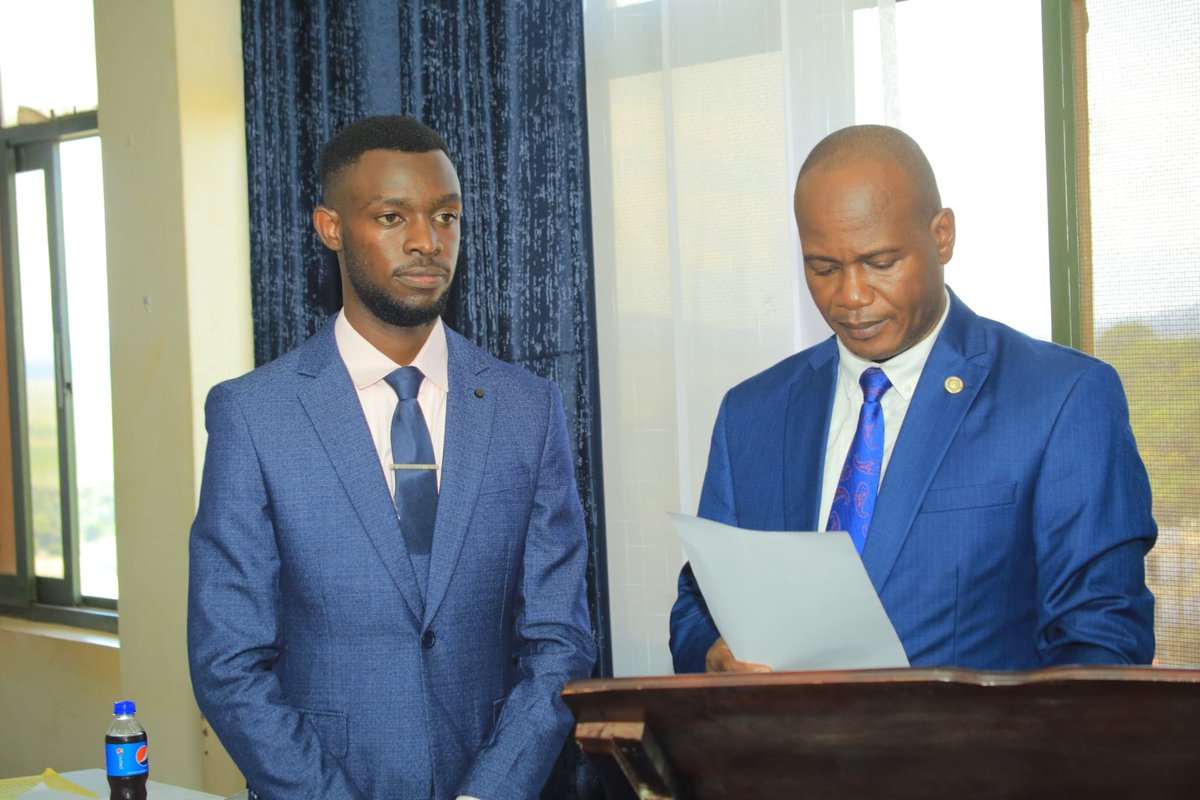 Noah Kasimba has today sworn in as the new Guild President of @NkumbaUni in a ceremony that was overseen by the Vice Chancellor, Prof. @judlub . 📸 Joshua Baleete #NkumbaNews #NkumbaUpdates