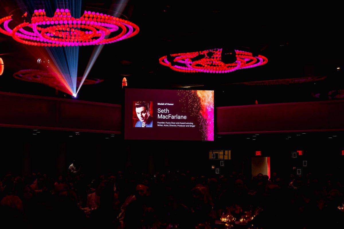 We’re still thinking about our 2024 Annual Gala! Congrats @sethmacfarlane, one of our Medal of Honor recipients. Seth's friend and colleague @lizgillies performed “I’ve Got the World on a String,” and he accepted via video with a moving speech. Photo credit: @rebecca_mich