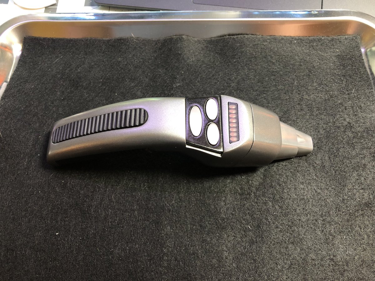 GeekToyLove's tweet photo. Pretty much done with this Dolphin type 2 phaser. Compared with my personal one https://t.co/1G99knp1Ha