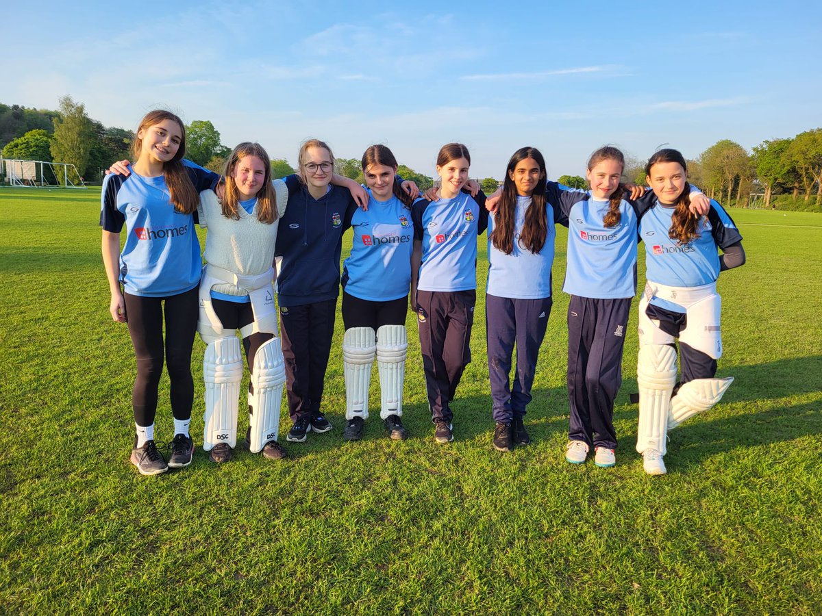 U13G got themselves a W tonight v Cove 

But I think we will all agree the main thing is 16 girls out enjoying the beautiful game in the sunshine!!

Cricket in the sun with your mates, what summers are meant for.

#girlscricket #girlsinsport #clubcricket #wegotgame