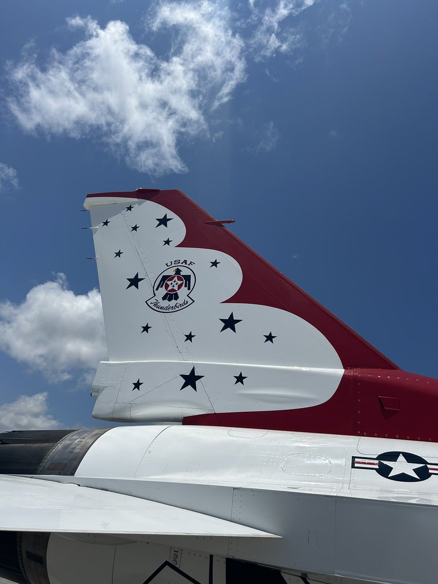 I had a cool work assignment today! We got a sneak peek of the U.S. Air Force <a href="/AFThunderbirds/">Thunderbirds</a> as they prepare for the #FortLauderdaleAirShow this weekend. Check out the story on <a href="/nbc6/">NBC 6 South Florida</a>