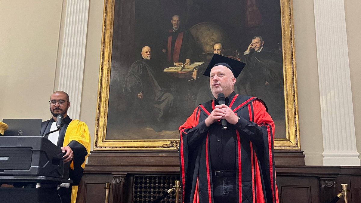 HUGE congratulations to our 2024 MA and PhD graduates in the Program in History, Science, Medicine, and Technology at Johns Hopkins University! 🎓🎉🥂🍾

hopkinshistoryofmedicine.org/2024/05/07/con…