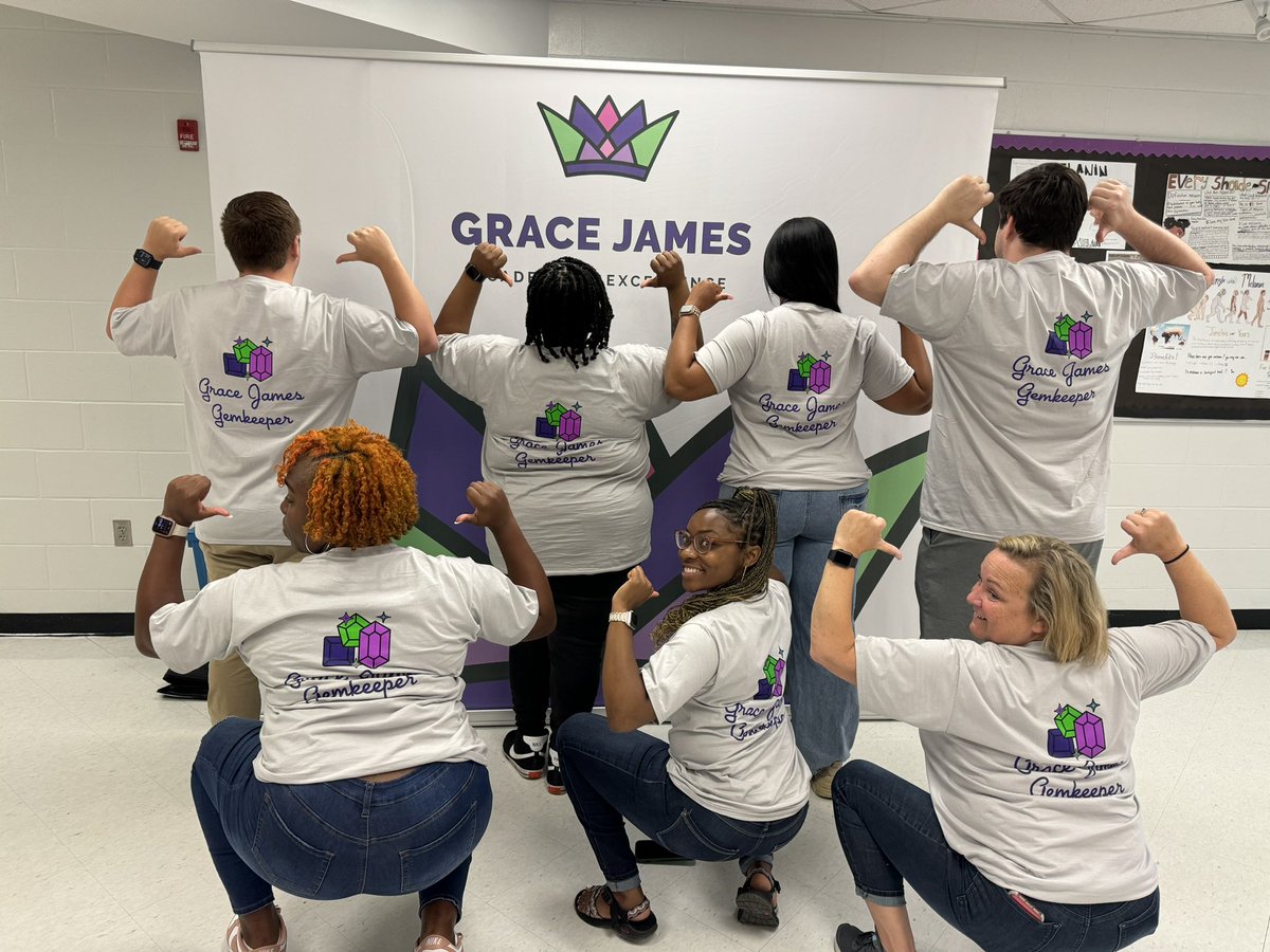 Today we celebrate T-Shirt Tuesday for Grace James Appreciation Week!! We definitely are the best in the west ❤️@STEAM_GEMS