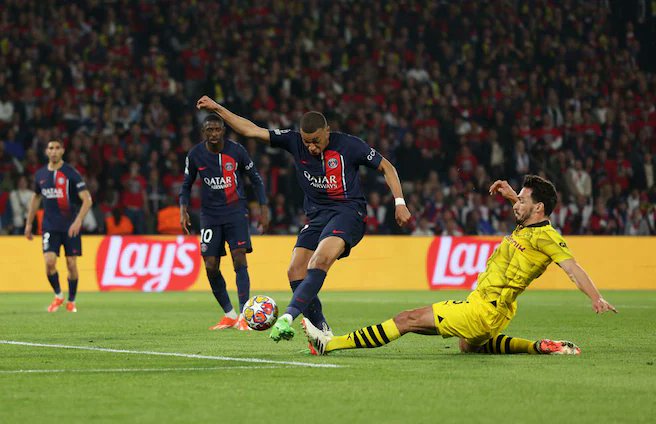 ✅ İlk yarı sonucu: 🇫🇷 PSG 0-0 Borussia Dortmund 🇩🇪 📎 İlk maç: 0-1 🏆 UEFA Şampiyonlar Ligi yarı final