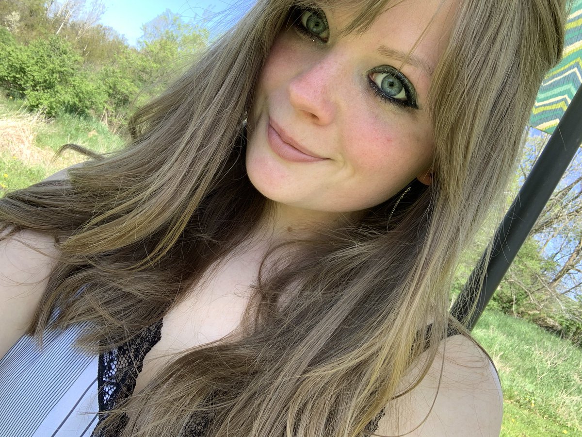 Courtney🐮 tweet media