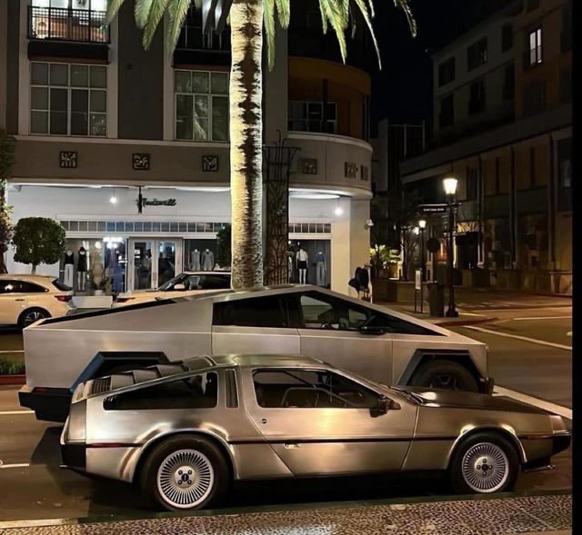 DeLorean next to a Cybertruck