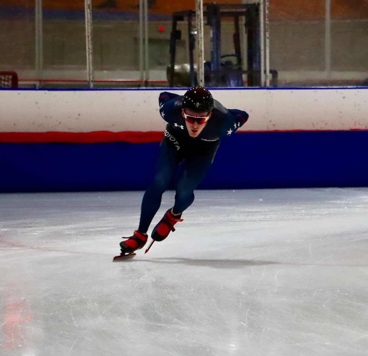 Watch Out! 👀 

The team is back on the ice! 2024-25 here we come! 💯 

#DASHSkating #Speedskating #Schaatsen #BeActive #BeEngaged #FullSend #Milwaukee #NationalChampionship #OurHouse #AccessAchievement