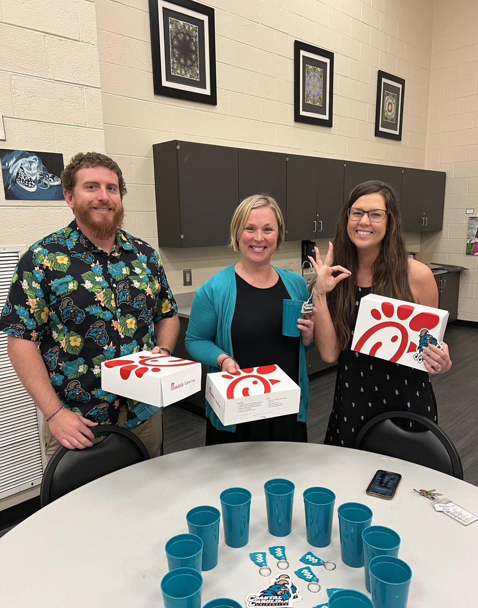 On this #TealTuesday, we’re celebrating #NationalTeacherAppreciationDay the Chick-fil-A way — serving up smiles and gratitude for our teachers at @cfhighschool. We loved seeing all of our alumni today! Thank you for all that you do! 🩵❤️