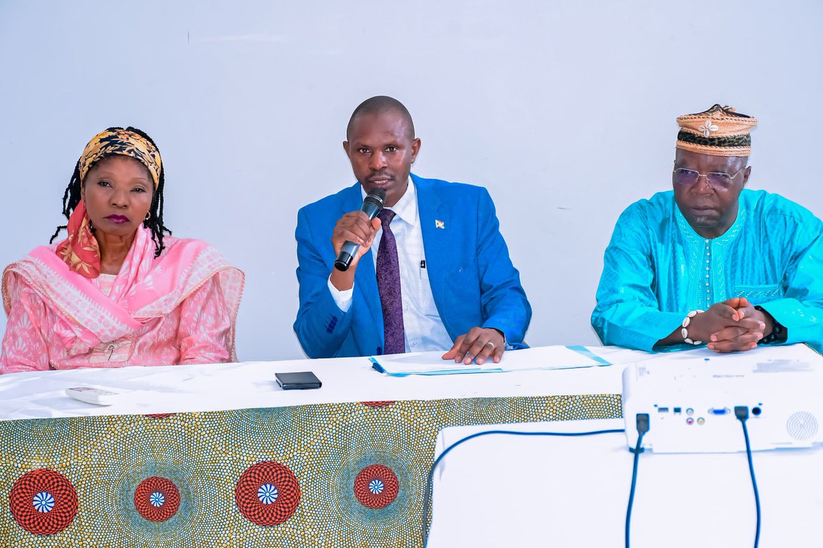 BMineagrie's tweet photo. 07/05/2024:Le Ministre du @BMineagrie et président en exercice de #COMIFAC,@dopros1975,a ouvert un atelier régional sur le positionnemt de la société civile du Bassin du Congo pr contribuer efficacemt ds l’atteinte de gestion durable des écosystèmes forestiers d’Afrique centrale. https://t.co/dD6LKE5itG