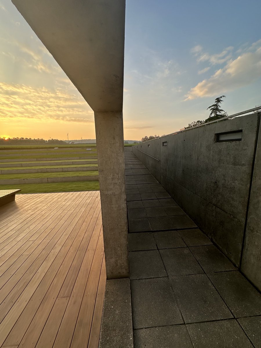 Le Monument Mémoire et Paix ⁦<a href="/valdereuil_info/">Val-de-Reuil</a>⁩ a été restauré. Il accueillera demain la cérémonie commémorative du 8 mai. Le 6 juillet, on y allumera la flamme 🔥 olympique pour ⁦<a href="/Paris2024/">Paris 2024</a>⁩. On doit sa magnifique architecture ⁦<a href="/JakobMFarlane/">Jakob+MacFarlane</a>⁩.