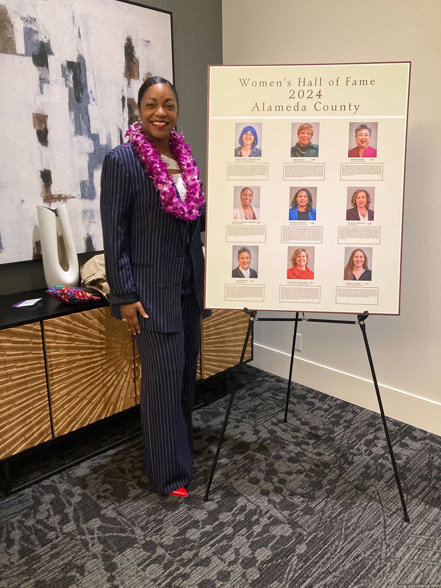 This past weekend our board chair @SupKylaOUSD was  inducted into @AlamedaCounty's Women's Hall of Fame.  A remarkable and deserved recognition for a leader who advances progress in all she does. 

#WatchHereRise 
#WomenLeadingEd
