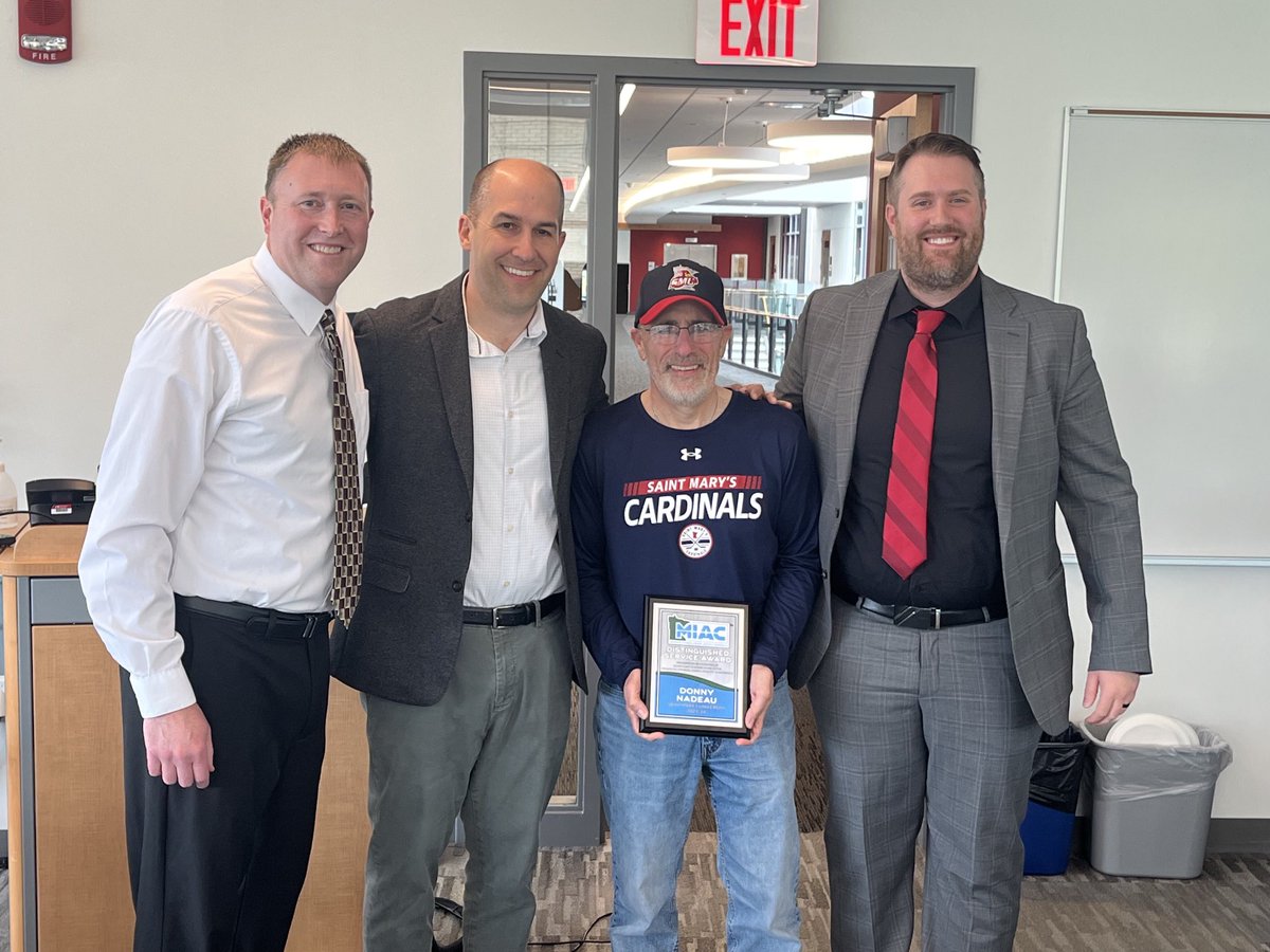 briansisson11's tweet photo. Congratulations @SMUSID on a so well deserved honor with the @MIACathletics Distinguished Service Award! #CardinalLegend #MIACLegend https://t.co/xpHiFsiOjC