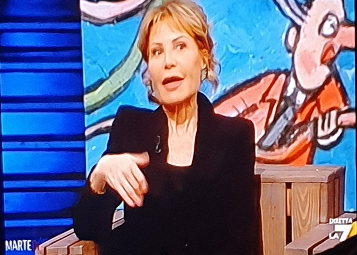 chiarabetta79's tweet image. #dimartedi #lilligruber noi giornalisti non siamo il cagnolino da passeggio del capo di turno
