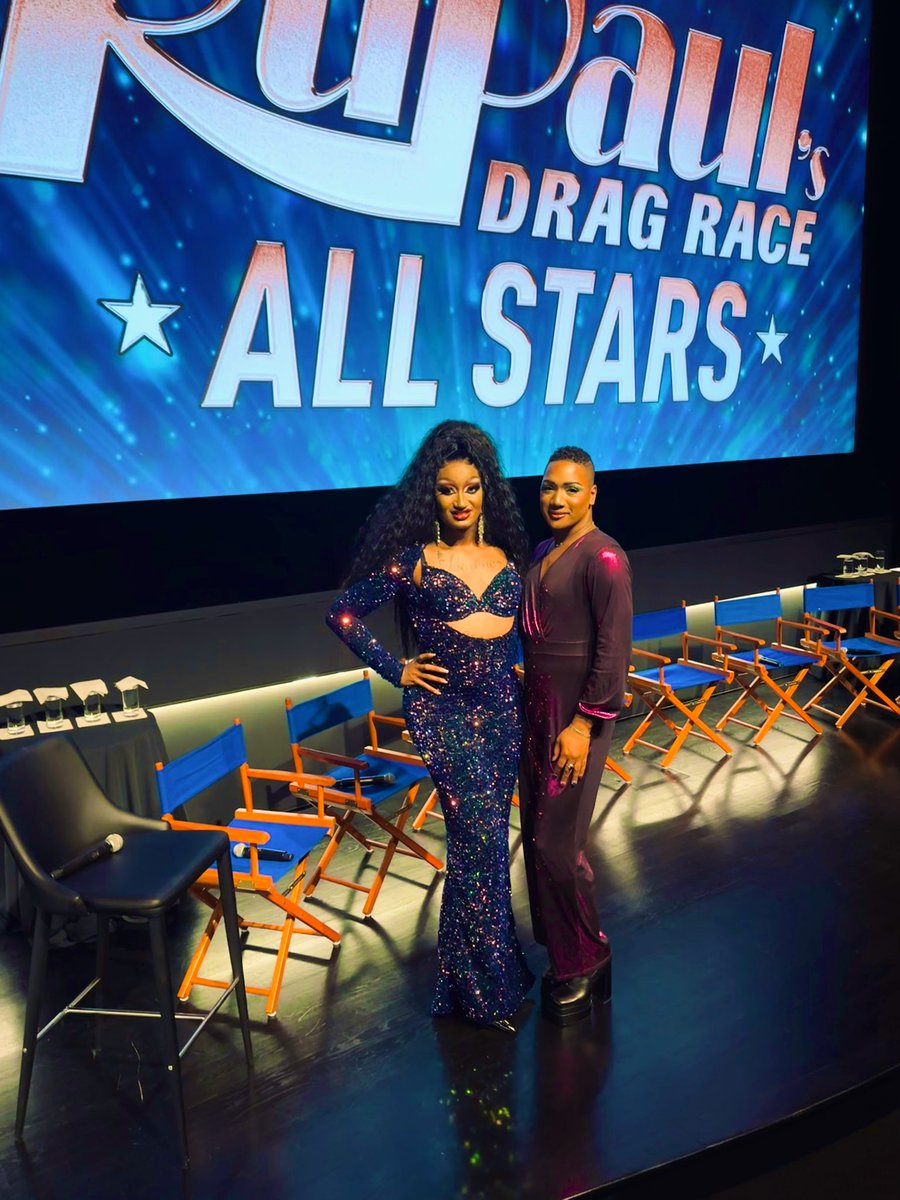 I got 2 hrs of sleep last night, but it was worth the sacrifice to meet the cast of #DragRace #AllStars9 They did a screening, a panel hosted by @doliver8 & a meet & greet. ♥️’d meeting y’all @gottmik @Angeriavm @VanessaVanjie @ShannelOfficial @RoxxxyAndrews @Jorgeous_1